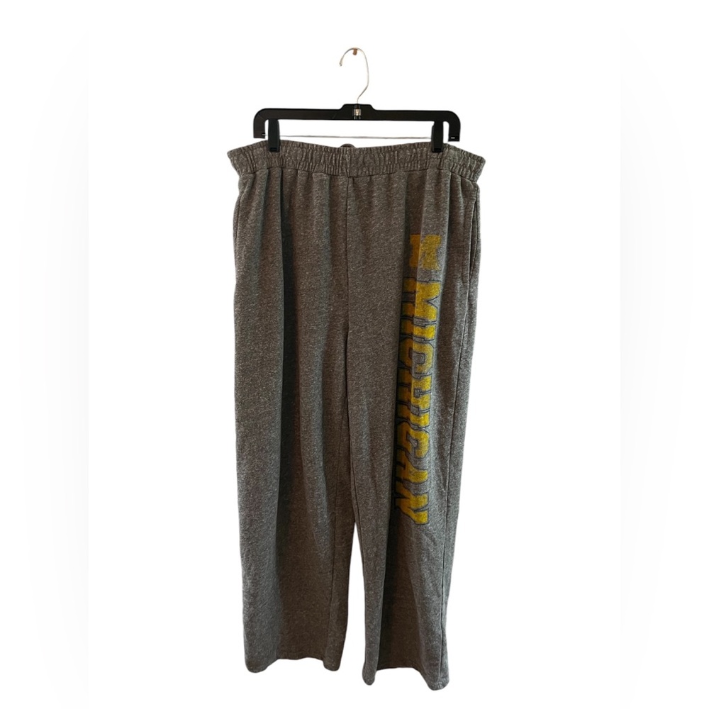 COPY - Sideline Apparel Michigan Sweatpants Grey Size XL